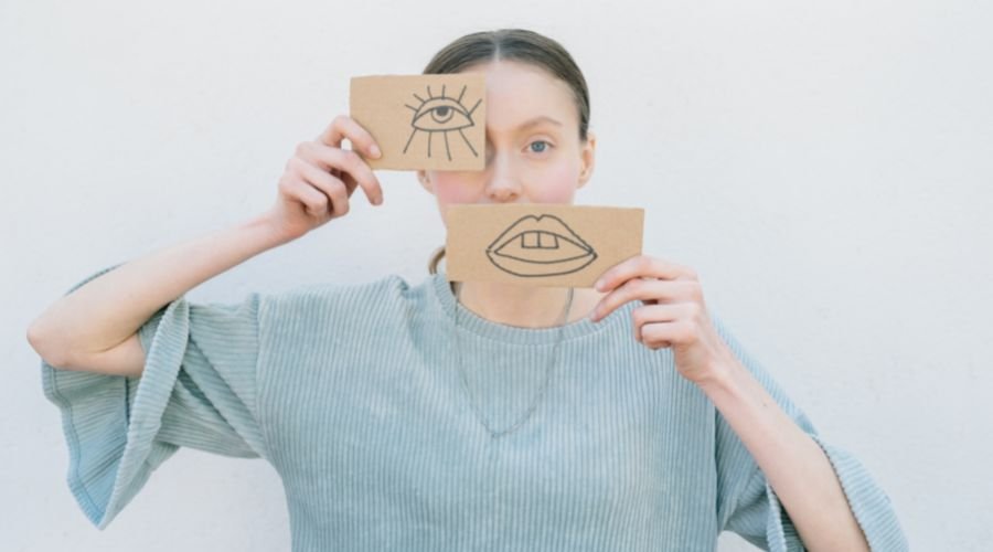 10 tips til at opbygge et professionelt image på sociale medier til din karriere 2 Din BIO på sociale medier