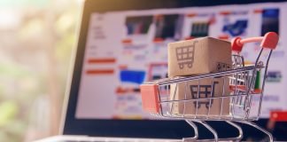 Collage om online shopping