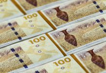 7 sociale medieplatforme, der betaler dig for at skabe indhold Danske 100-kronesedler er lagt fladt ud